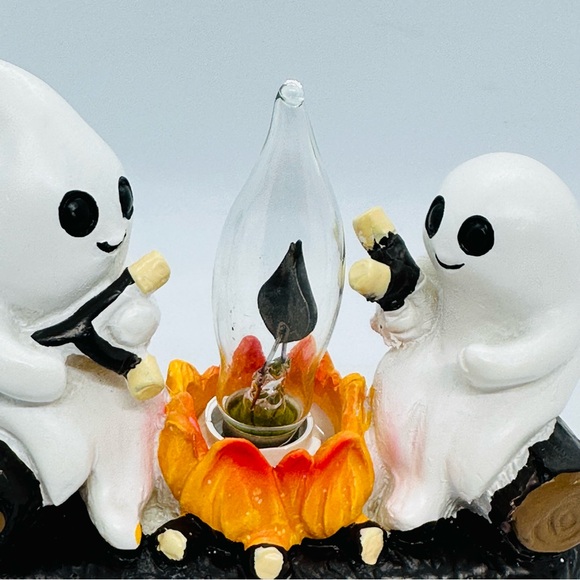 2024 Halloween Ghosts Campfire Flickering Nightlight Fire Marshmallows Intertek - Picture 2 of 9